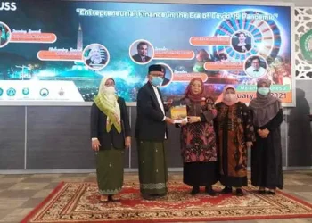 3rd ICEBUSS FEB UNISMA Kupas Hasil Riset Untuk Solusi Perekonomian di Masa Pandemi - 3rd ICEBUSS FEB UNISMA Kupas Hasil Riset Untuk Solusi Perekonomian di Masa Pandemi