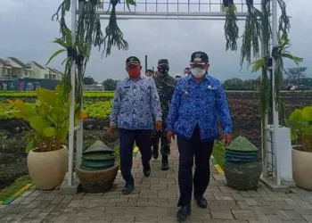 Bupati Sanusi mengunjungi wisata Jogging traci di Desa Ampeldento.