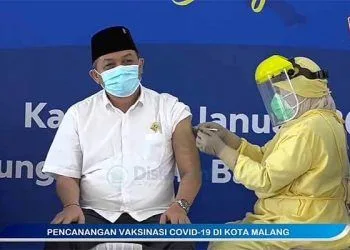Ketua DPRD Penerima Vaksin Pertama di Kota Malang - Ketua DPRD Penerima Vaksin Pertama di Kota Malang