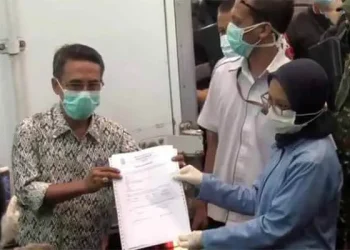 Dewanti Rumpoko dan 9 Forkopimda Vaksinasi 28 Januari 2021 - Dewanti Rumpoko dan 9 Forkopimda Vaksinasi 28 Januari 2021