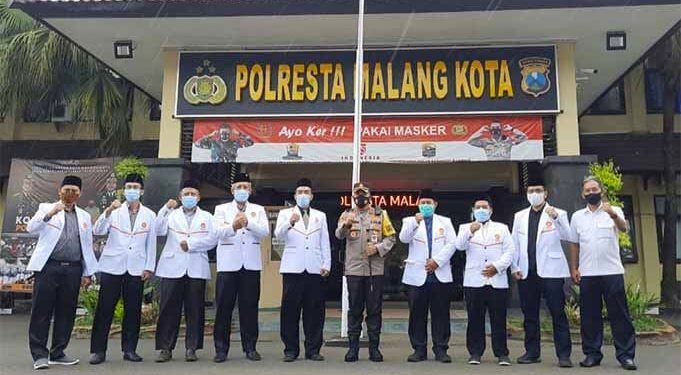DPD PKS Kota Malang silaturahmi ke Polresta Malang.