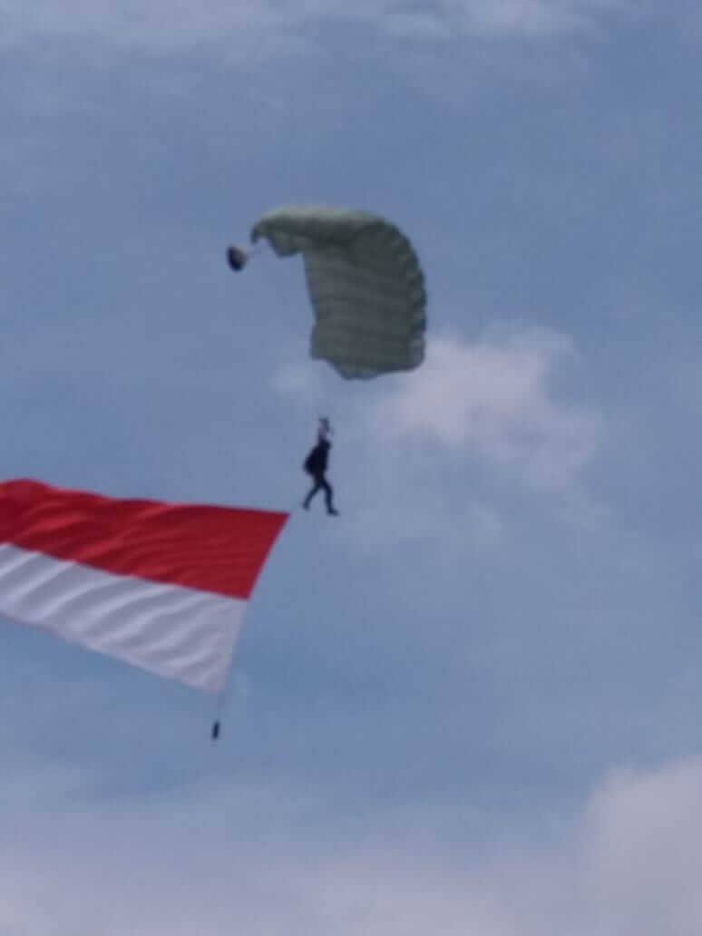 Paskhas TNI AU Gelar Gebyar Latihan Udara Terjun Statistik dan Free Fall