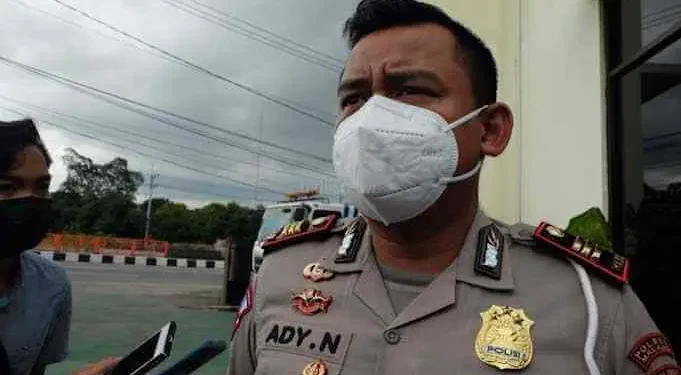 Polres malang - Kasatlantas Polres Malang Ingatkan Wisatawan Bawa Surat Kesehatan