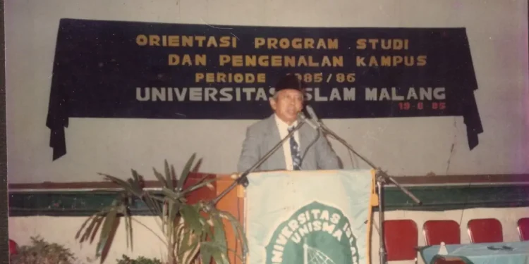 Mengenang 32 Tahun Wafatnya KH Oesman Mansur, Pendiri Unisma Malang