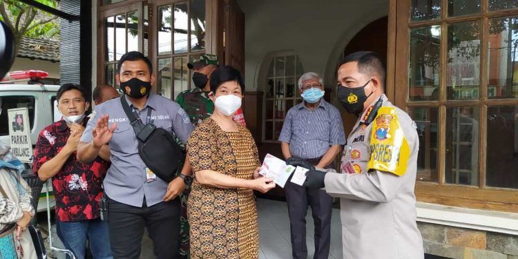 Peninjauan RSIA Mawar Malang sebagai pelayan vaksinasi pada tahap II oleh Forkopimda Malang, pada Kamis (18/2/2021). Foto: Ulul Azmy