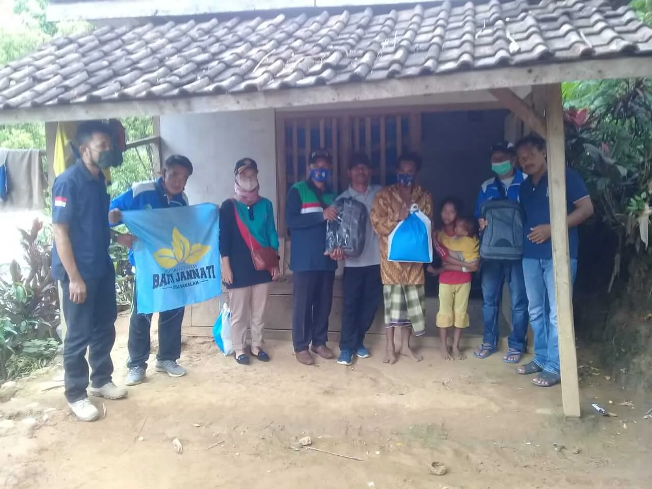 karang taruna - Karang Taruna Desa Purwodadi dan Yayasan Baitijannati Salurkan Donasi Pada Anak Yatim dan Kaum Dhuafa