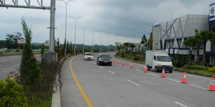 Kawasan macet di Kawasan Kabupaten Malang.(foto: Rizal Adhi Pratama)