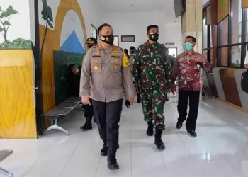 Polres dan Kodim Malang Inspeksi Pabrik dan Perkantoran Terkait PPKM - Polres dan Kodim Malang Inspeksi Pabrik dan Perkantoran Terkait PPKM