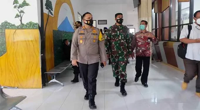 Polres dan Kodim Malang Inspeksi Pabrik dan Perkantoran Terkait PPKM - Polres dan Kodim Malang Inspeksi Pabrik dan Perkantoran Terkait PPKM