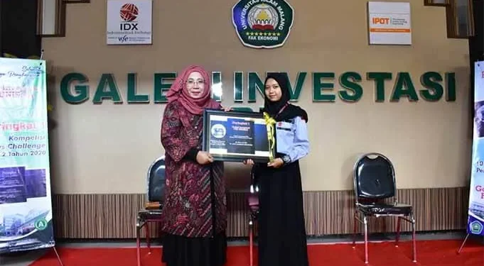Devinda Larasati Bawa Harum Kampus FEB Unisma di Kancah Nasional - Devinda Larasati Bawa Harum Kampus FEB Unisma di Kancah Nasional