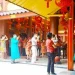 Peribadatan di Klenteng Eng An Kiong, Kota Malang.