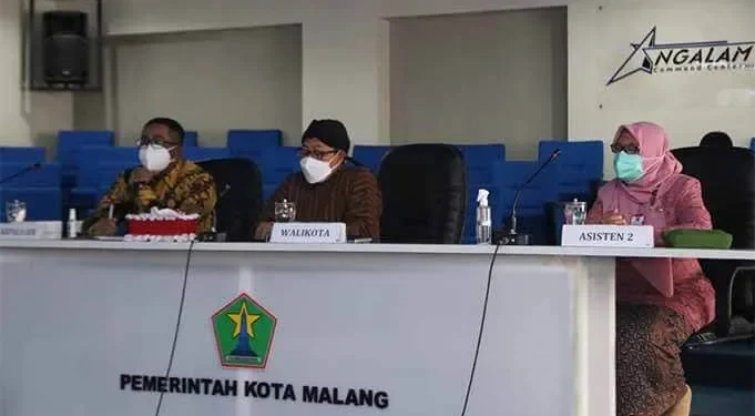 Walikota Sutiaji