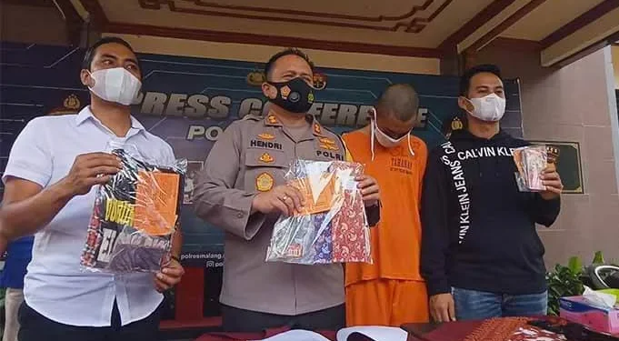 Pelajar SMA di Malang jual Jasa Esek-esek Teman Sendiri - Pelajar SMA di Malang jual Jasa Esek-esek Teman Sendiri