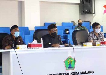 Wali Kota Malang, Sutiaji ketika membahas pemulihan ekonomi Kota Malang 2022 dengan jurus Extraordinary.