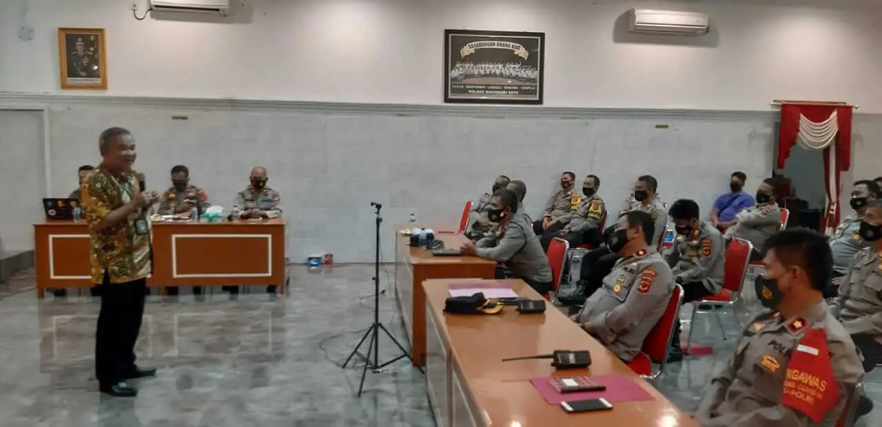 Aqua Dwipayana Bagikan Hadiah Umrah untuk Jajaran Polres Sukabumi Kota