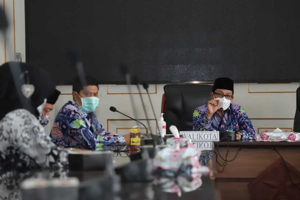 sutiaji - Sutiaji Komitmen Perhatikan Nasib GTT dan PTT