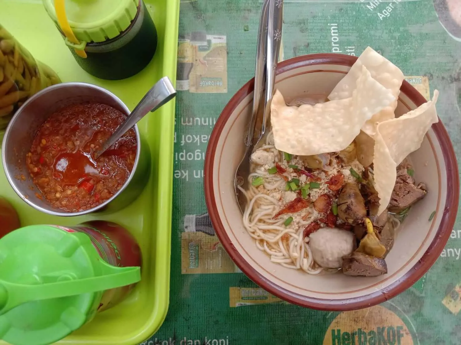 cwie mie - Bertahan hingga 3 Generasi, Pangsit Cwie Mie Soemarto Jadi Tempat Nostalgia