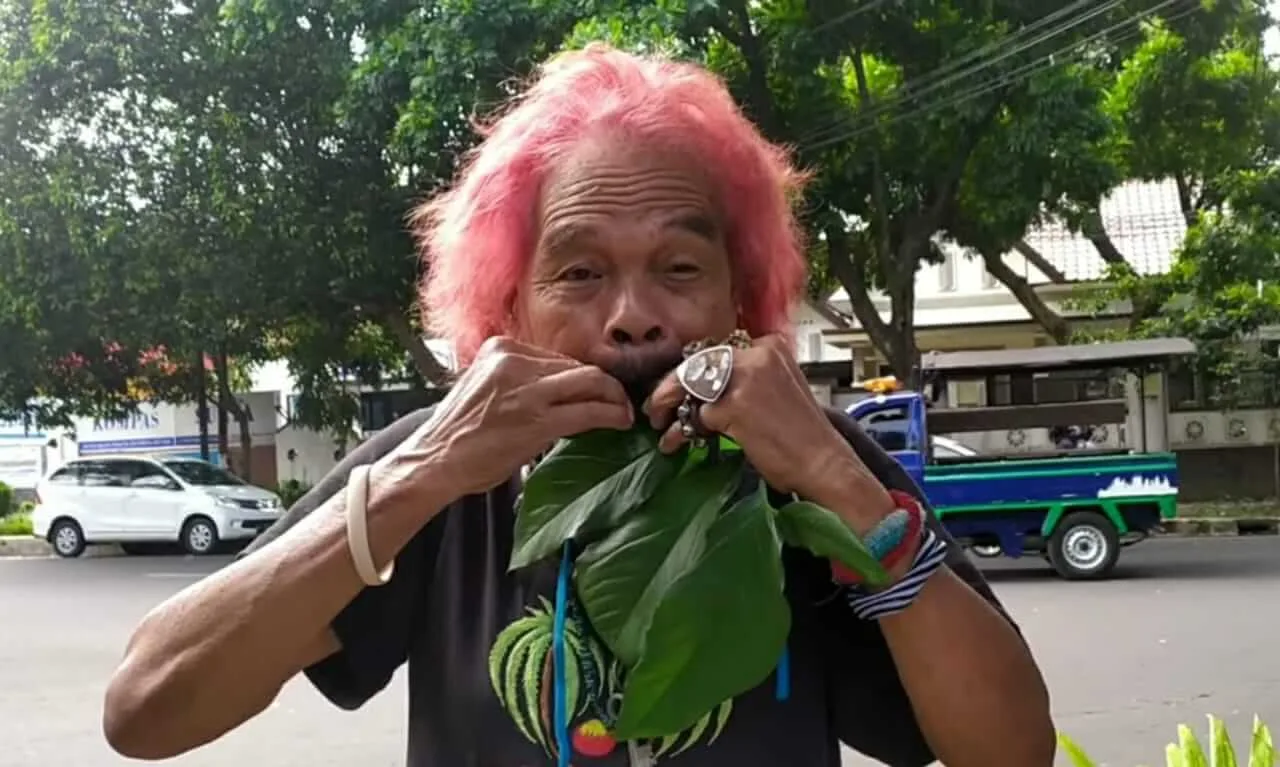 cak kandar - Seniman Nyentrik Musik Daun, Cak Kandar Berpulang