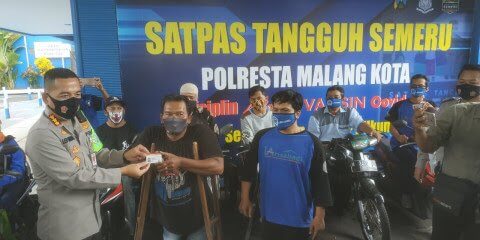 Peresmian program Sama Rasa di Kantor Satpas SIM Polresta Malang Kota, pada Selasa (22/9/2020). Foto: Ulul Azmy