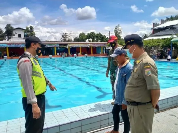 bocah - Bocah 5 Tahun Tewas Tenggelam di Kolam Renang Cerme