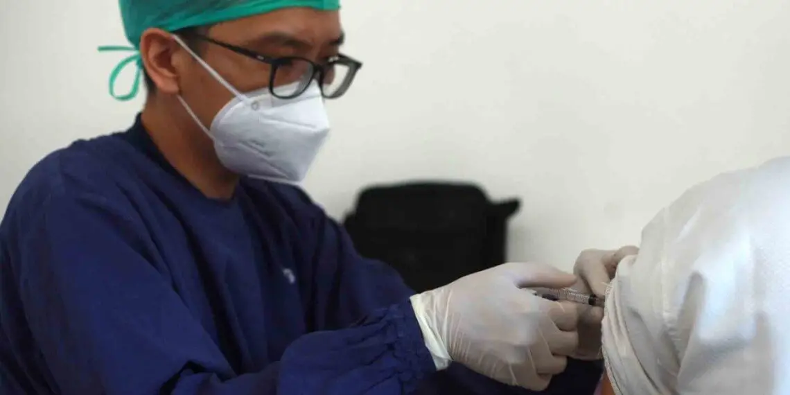 29 Ribu Dosis Vaksin COVID-19 untuk Lansia Telah Tiba