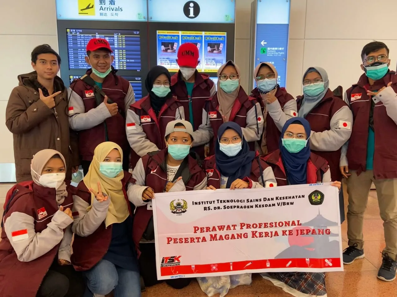 Alumni ITSK RS dr Soepraoen usai magang di Jepang.