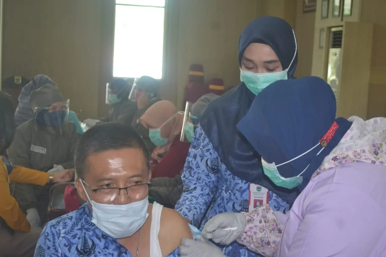 Jelang Bulan Puasa, Vaksinasi COVID-19 Dihentikan
