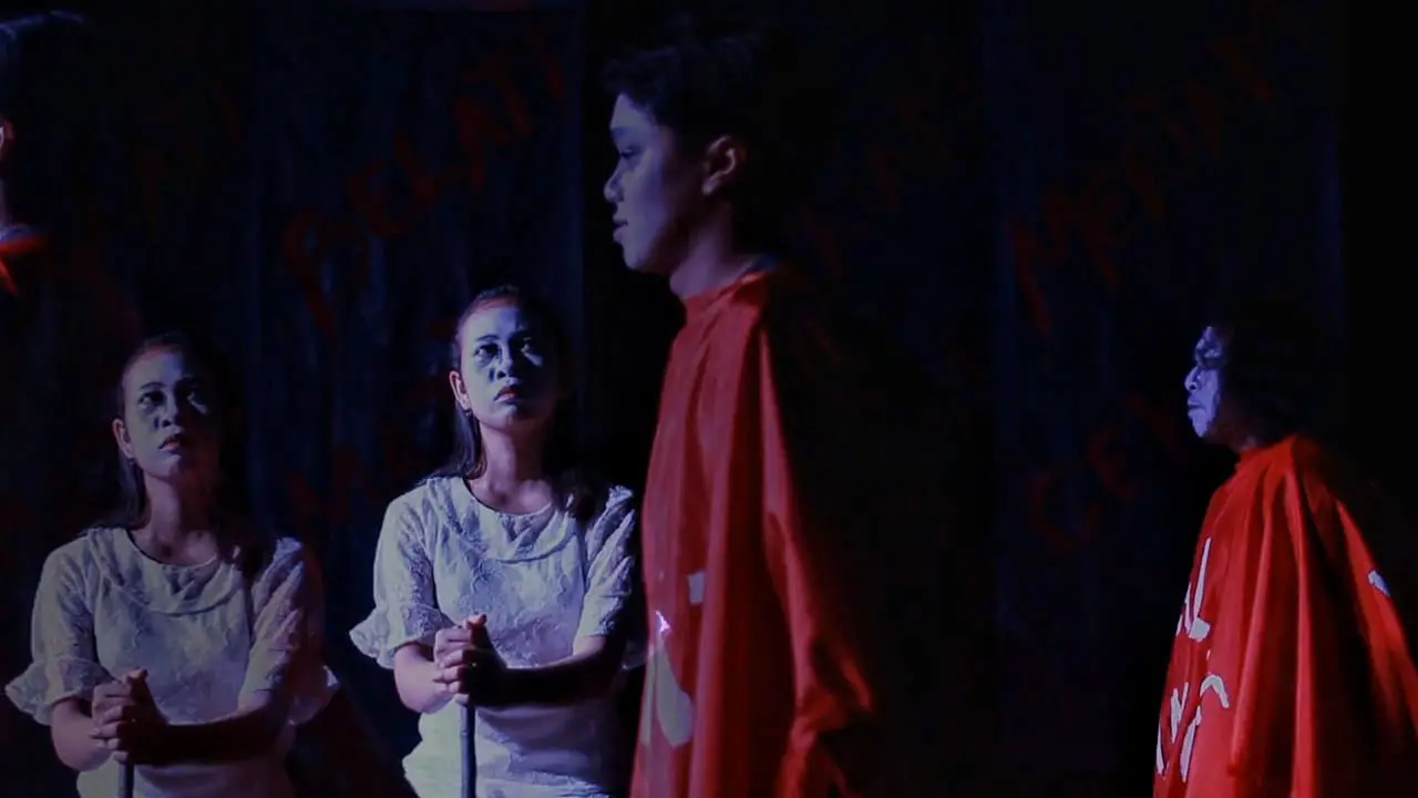 Pertunjukan Teater Berjudul 1944 (Lubang Gelap Menelan Segalanya)