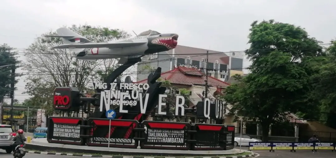 monumen - Wajah Baru Monumen Pesawat MG-17 Fresco di Suhat Tuai Kritik