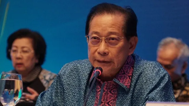 Direktur Utama BCA Sumbang Gempa Malang Melalui Tugu Media Group