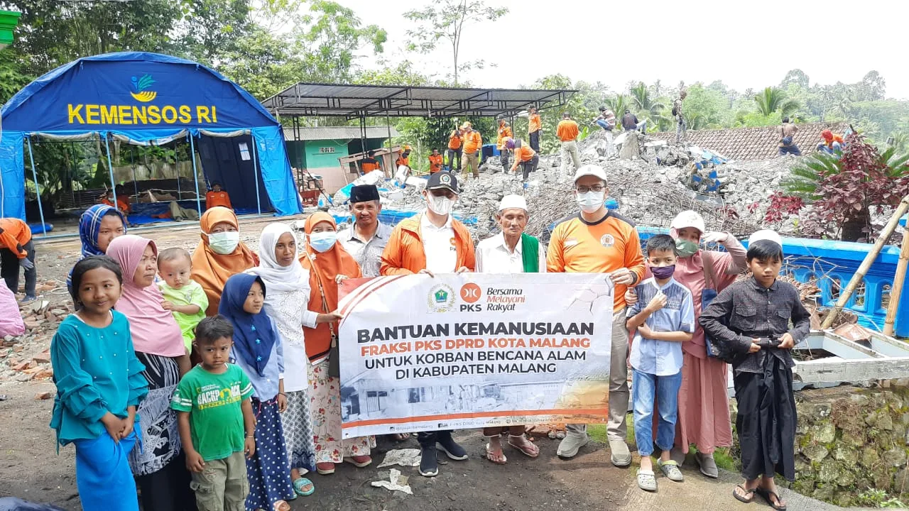 Fraksi PKS DPRD Kota Malang Salurkan Bantuan untuk Korban Gempa Malang dari Hasil Potong Gaji