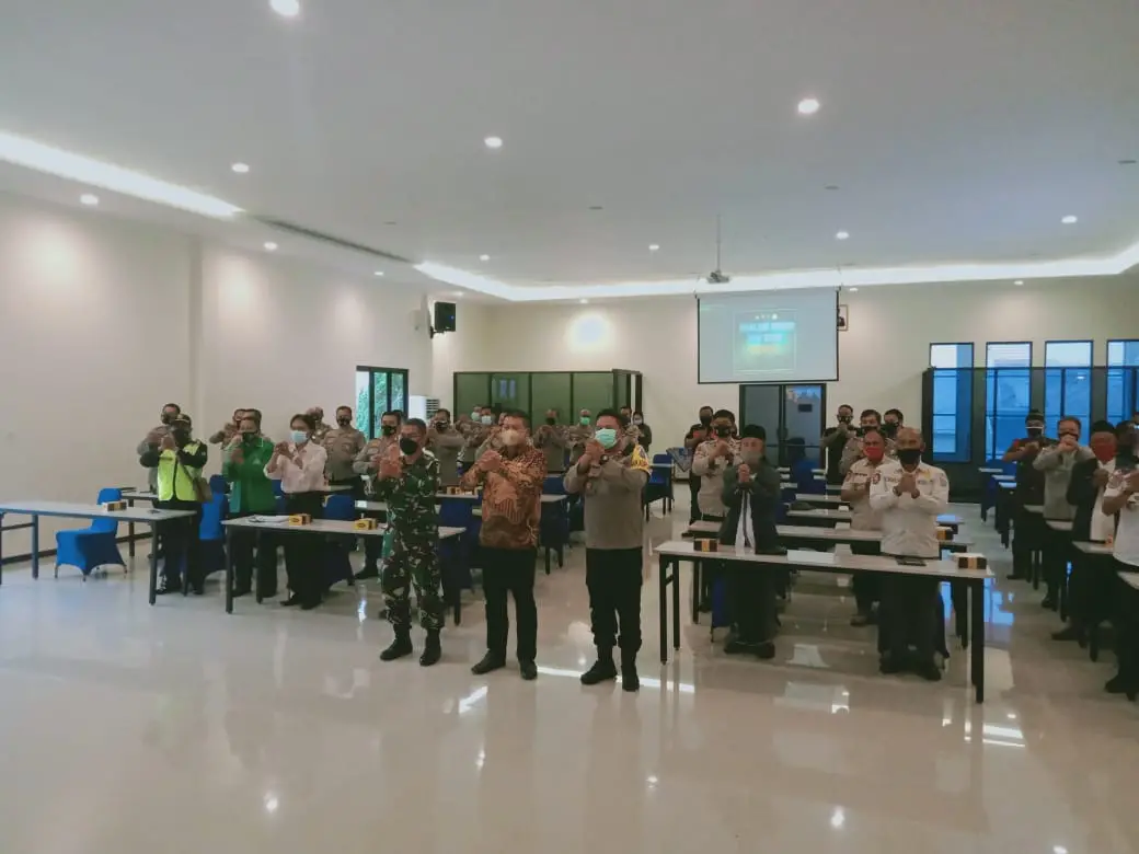 Rapat Koordinasi (Rakor) pengamanan jelang Paskah dan Wafatnya Isal Al-Masih di Gedung Sanika Satyawada Mapolres Malang pada Kamis (01/04/2021). Foto:Rizal.