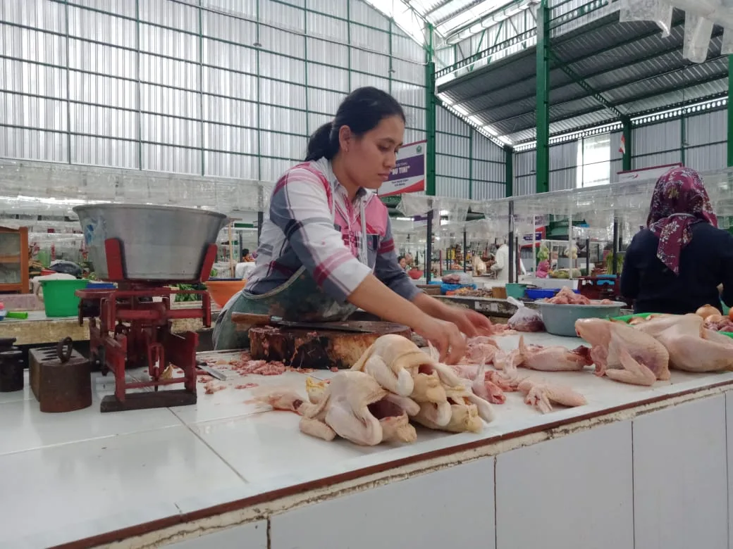 Jelang Ramadan, Harga Daging Ayam Melonjak Naik