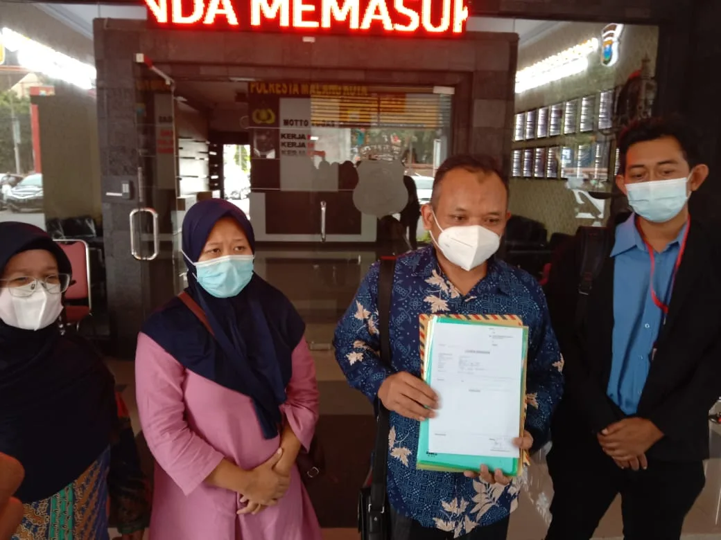 Didampingi Kuasa Hukum, Guru TK Korban Pinjol Adukan Intimidasi Debt Collector ke Polisi