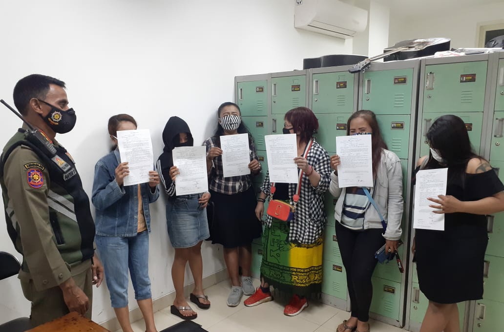Perempuan penjaja seks yang ditangkap Satpol PP selama bulan ramadan 2021. Foto: Satpol PP Kota Malang