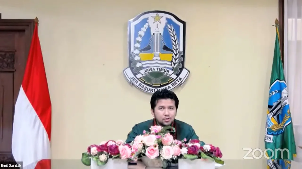 surabaya - Melibatkan 4 PTN di Surabaya, Tugu Media Goes to Campus Mendapat Apresiasi dari Emil Dardak