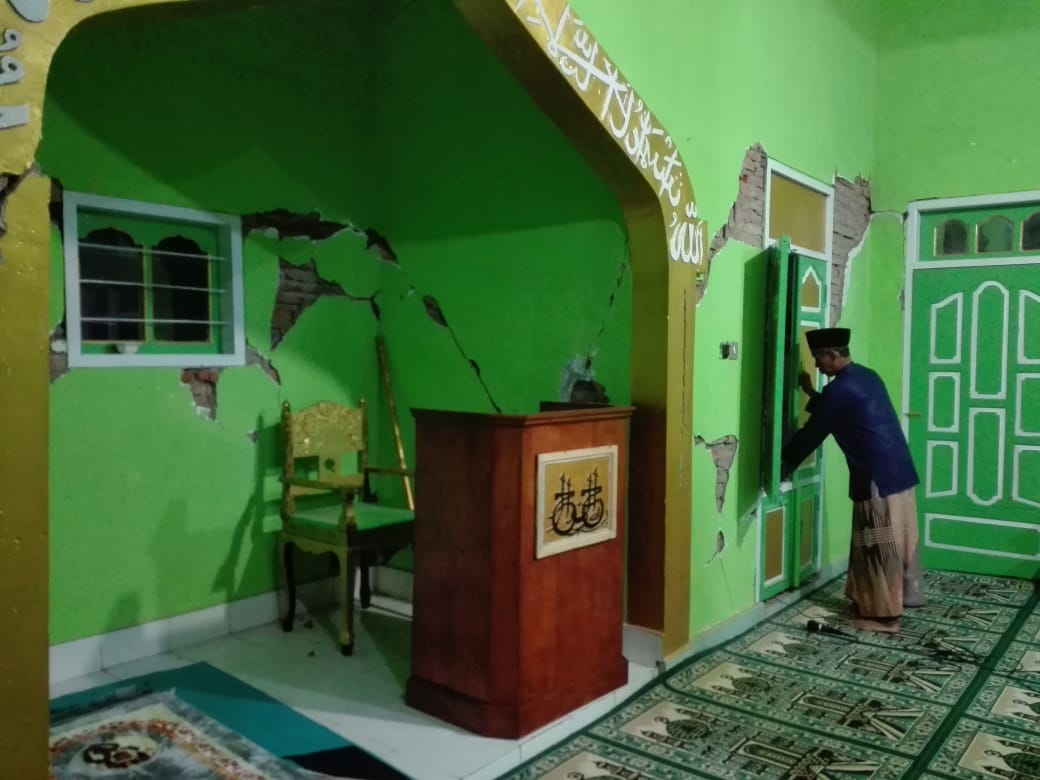 Kondisi Masjid Sabilul Huda pasca-gempa Malang. Foto: Dicky