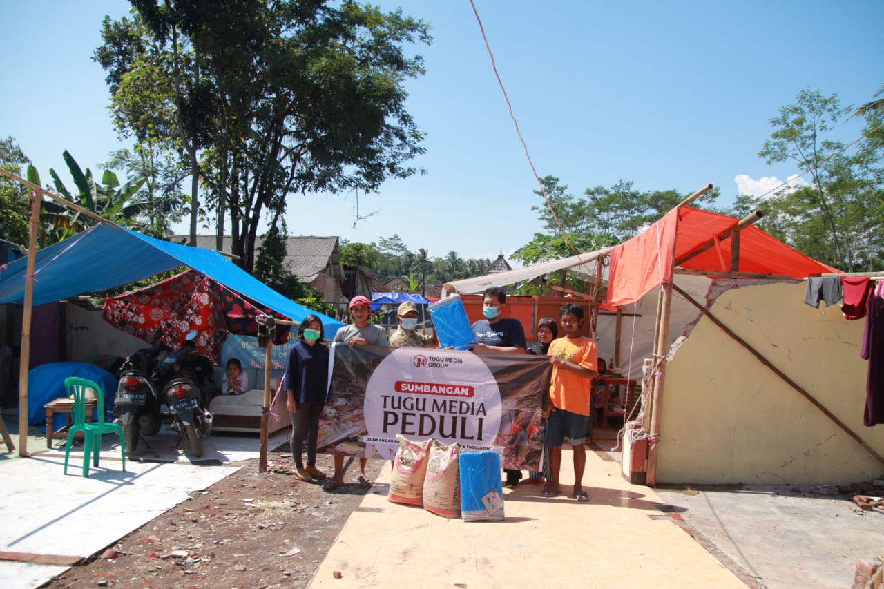 Sumbangan donatur lewat Tugu Media Group disalurkan pada korban terdampak Gempa Malang