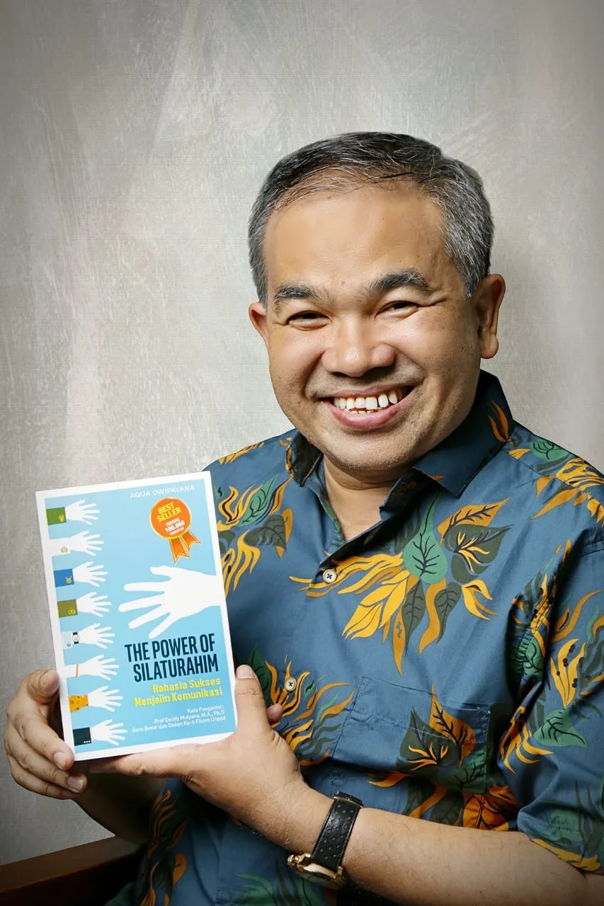 Duet Dr Aqua Dwipayana dan Savero “Ero” Karamiveta Motivasi Ratusan Mahasiswa