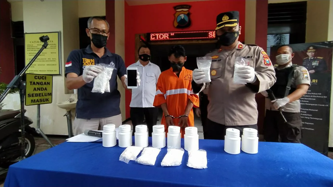 klojen - Polsek Klojen Bongkar Jaringan Pengedar Pil Koplo