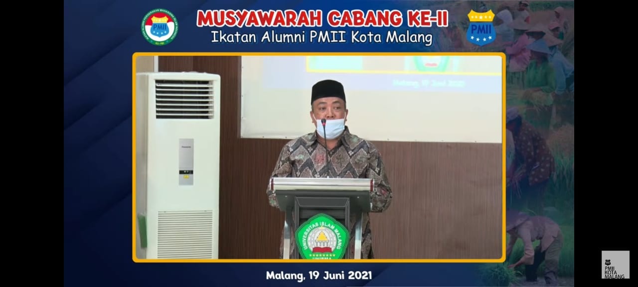 Ketua IKA PMII Kota Malang, Nurrudin, saat memberikan paparan. Foto: tangkapan layar