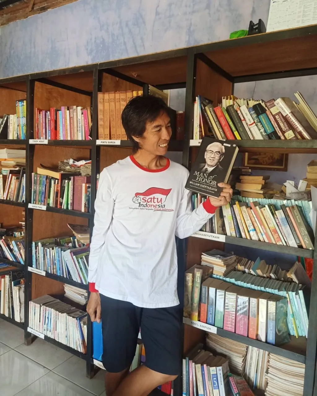 Kisah Eko Cahyono, Pendiri Perpustakaan Anak Bangsa di Jabung