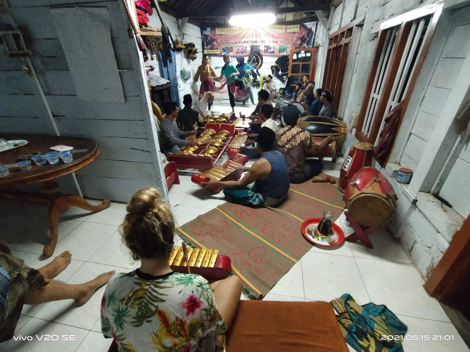 Latihan kelompok seni jaranan Turonggo Satrio Budaya Malang. Foto: Rizal.
