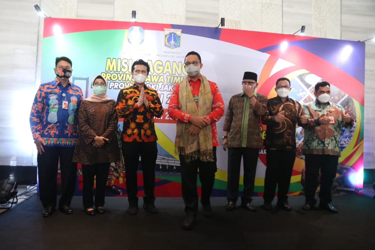 Wali Kota Malang Sutiaji (dua dari kanan) saat bersama Gubernur DKI Jakarta Anies Baswedan (tiga dari kanan) dalam Misi Dagang Provinsi Jawa Timur dengan Pemerintah Provinsi DKI Jakarta/ humas.