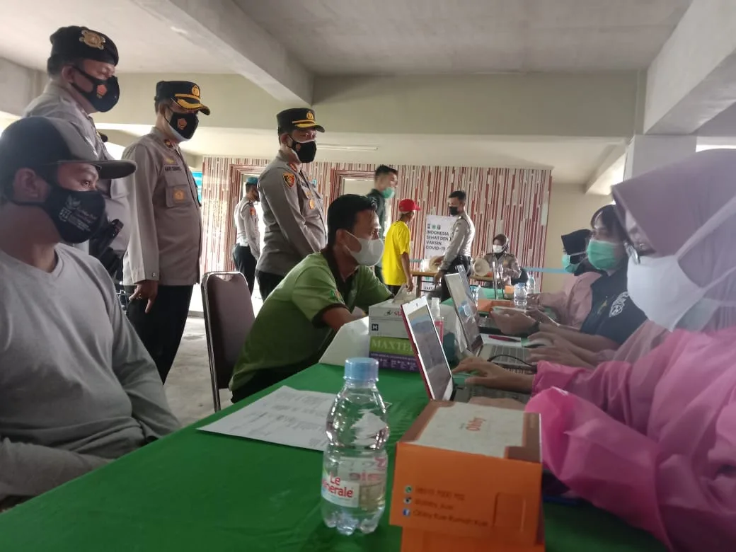 Vaksinasi - 1.520 Dosis Vaksinasi untuk Pelaku Usaha Pariwisata Kota Batu