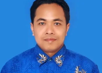 M. Lutfi Khoirudin, M.Pd/tugu malang
