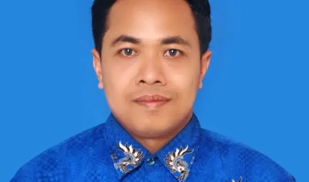 M. Lutfi Khoirudin, M.Pd/tugu malang
