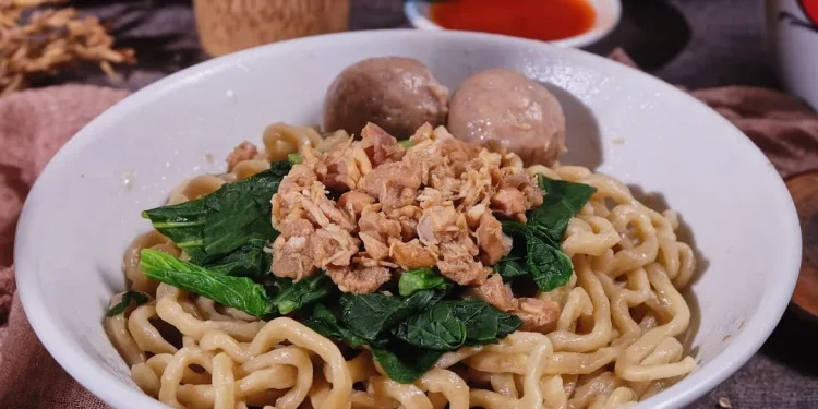 Mie ayam All You Can Eat/tugu malang
