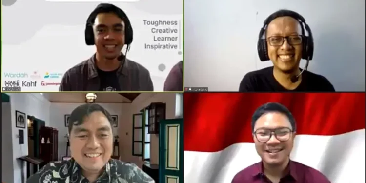Peserta pelatihan esai komunitas Pondok Inspirasi terlihat antusias/tugu malang