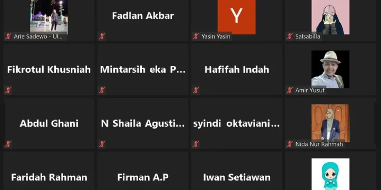 Diskusi publik PMII Kota Malang Dalam Evaluasi PPKM Darurat Jawa-Bali/tugu malang